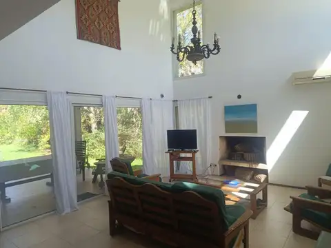 Casa en Alquiler en Belen de Escobar, $ 1.300.000