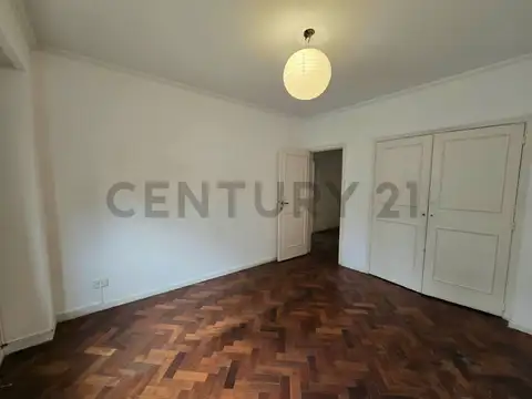 VENTA DEPARTAMENTO 4 AMBIENTES CON DEPENDENCIA - RECOLETA