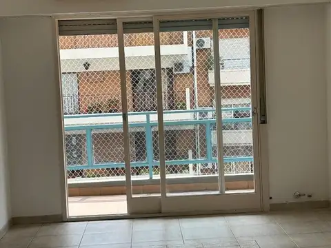 BELGRANO - 1 AMB AL FRENTE CON BALCON - AV CONGRESO AL 2600