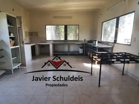 Chacra con un lindo entorno.