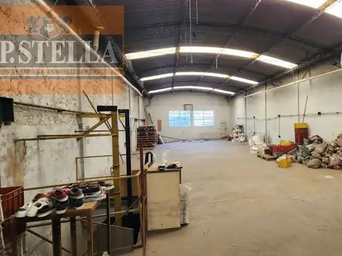 Galpón Industrial en 2 Plantas 686 m² s/ lote de 401 m² - Ciudadela