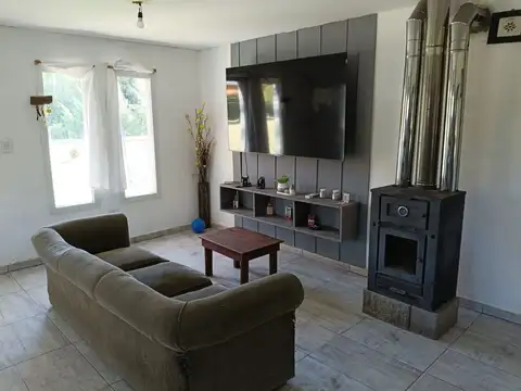 Casa 3 ambientes con 1 baño