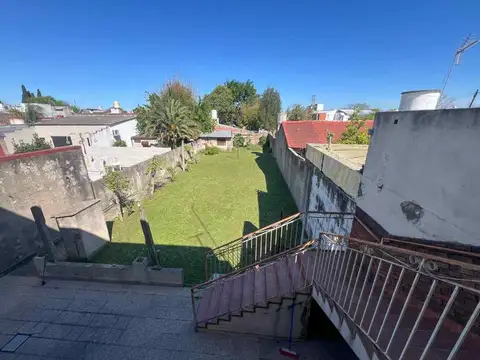 CASA 5 AMBIENTES PARA 2 FAMILIAS