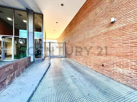 VENTA COCHERA CUBIERTA MORON CENTRO