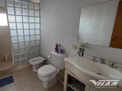 Depto Tipo Casa 6 ambientes con 3 baños