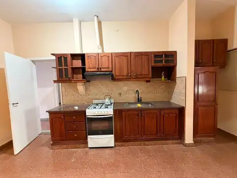 Casa en Alquiler con 1 cochera