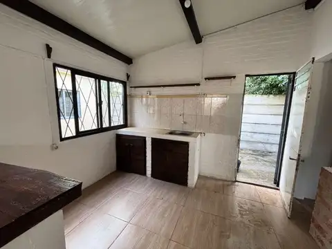 Casa en Alquiler con 1 cochera