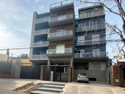 Farias 1300, Piso 2
