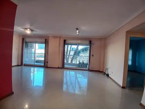 Departamento en Venta con 2 cocheras
