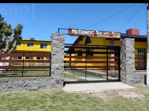 Casa 7 ambientes con 4 baños