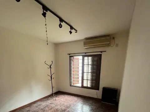 58 e/ 16 y 17 1000, Piso PB