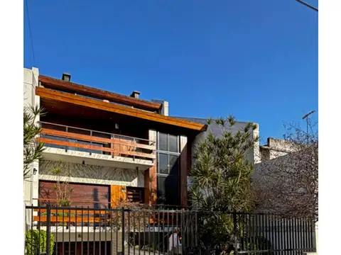 GRAN CASA FAMILIAR DONDE ENTRA TODO LO QUE IMPORTA
