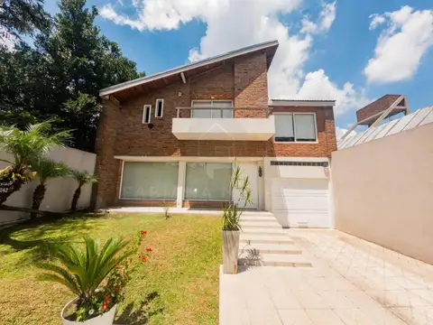 Castelar Norte Parque Sayago chalet en venta a Nuevo