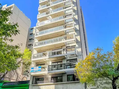 Santa Fe 2285 - Amplio Dpto de 2 Dormitorios Externo. Con cochera. 