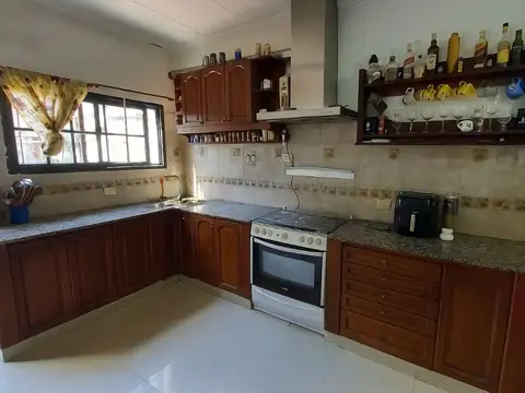 Depto Tipo Casa en Venta de 5 ambientes