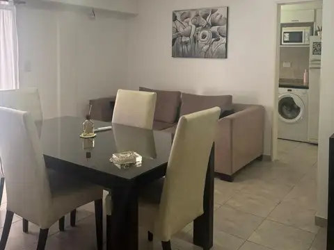 Departamento de 2 ambientes con cocina separada y amplio balcon