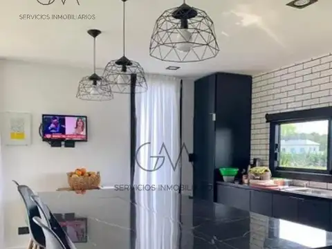 Casa 5 ambientes con 3 baños