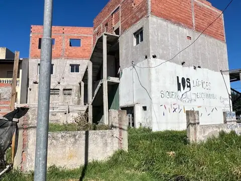 VENTA X REMATE -  En construcción 1º y 2º piso, 6 Unidades