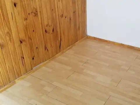 EN VENTA EN EL PALOMAR TIPO CASA PLANTA ALTA DE 3 AMBIENTES CON COCHERA PROPIA - FICHA 7741