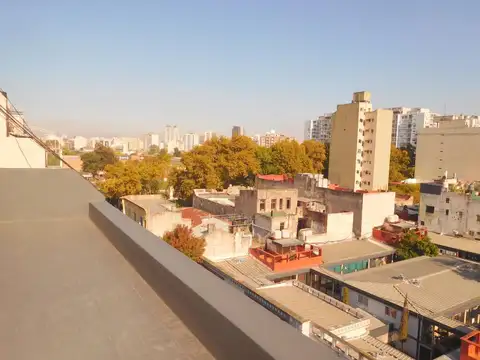 DEPARTAMENTO DE 3 AMBIENTES CON TERRAZA PROPIA -APTO CREDITO
