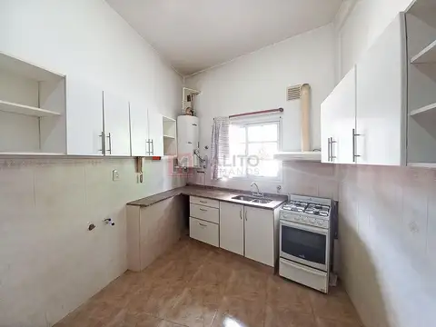 Venta PH al Frente 3 Ambientes en Mataderos