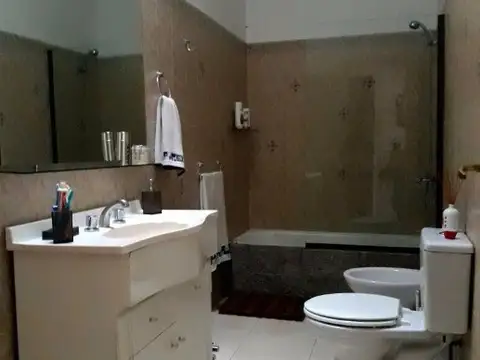 Casa en Venta en Ezpeleta Este, USD 85.000