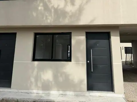 VENTA DE DUPLEX 4 AMBIENTES EN VILLA TESEI