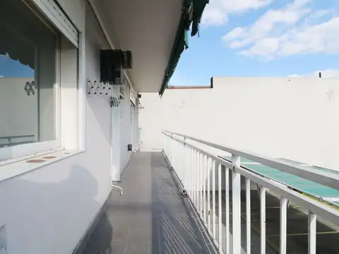 VENTA DEPTO 4 AMB+ESCRIT LUMINOSO C/BALCÓN/COCHERA