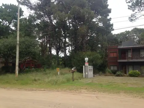 Terreno en venta - 704Mts2 - Costa del Este