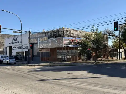 Galpón con Local en alquiler, Rosario