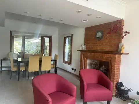 Casa en Alquiler en Galapagos, USD 1.800