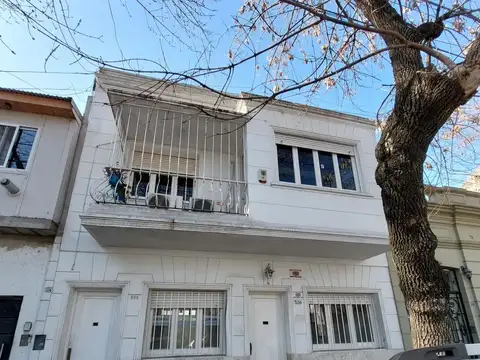 Casa PH en dos plantas con patio