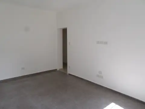 Casa en Alquiler en Villa Adelina, $ 1.800.000