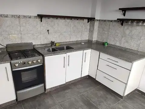 Depto Tipo Casa en Alquiler de 1 dormitorio