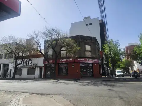Ovidio Lagos al 900
