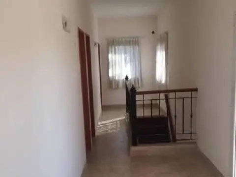 Casa 7 ambientes con 6 baños