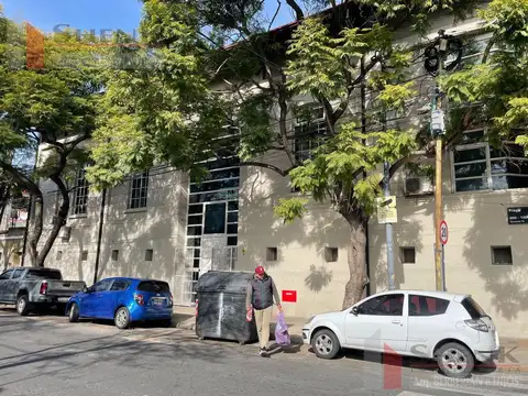 Oficina en Venta con 3 cocheras