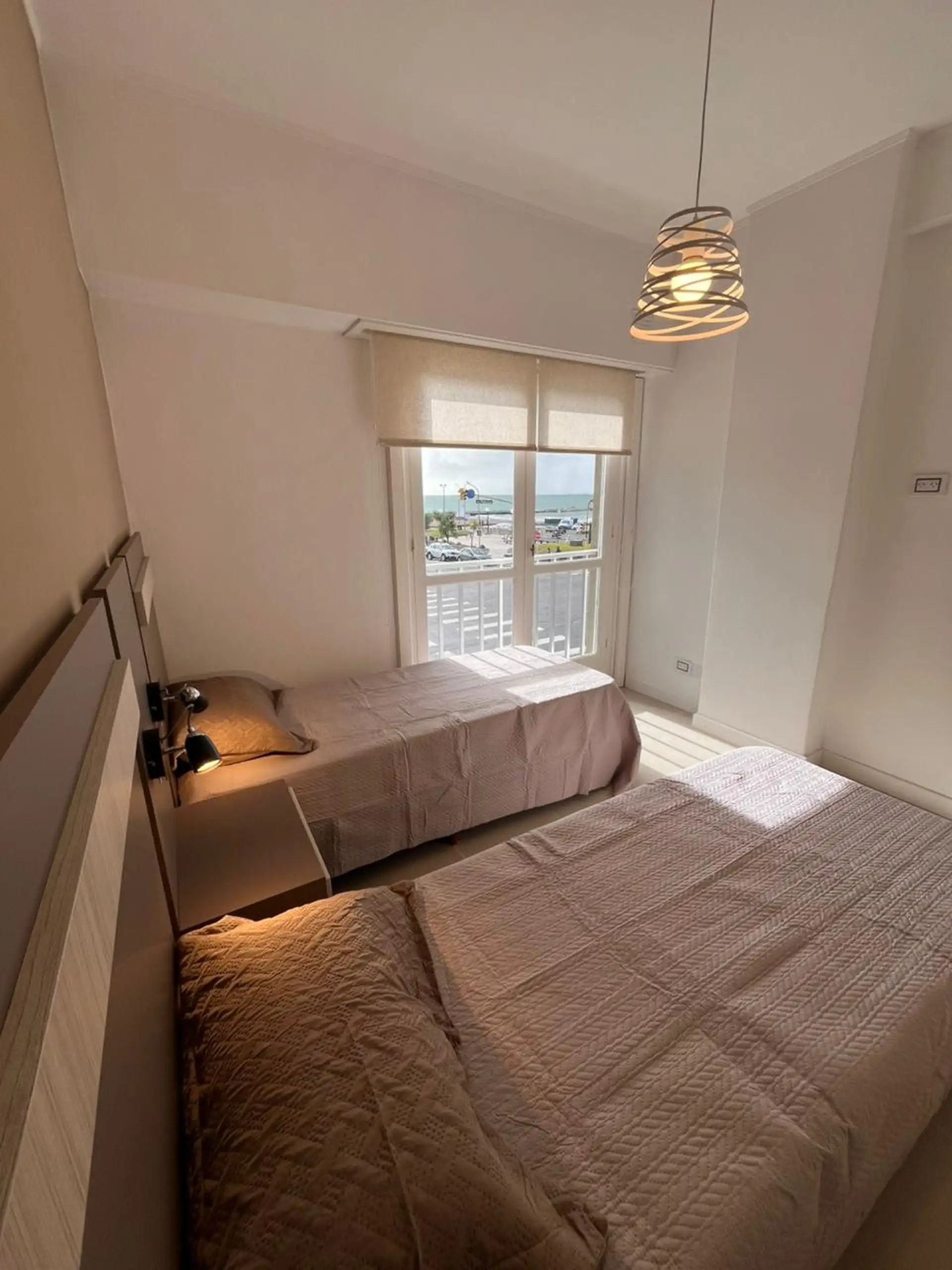 Depto 3 amb, 60m² con balcón y vista al mar — Entre Ríos 1600