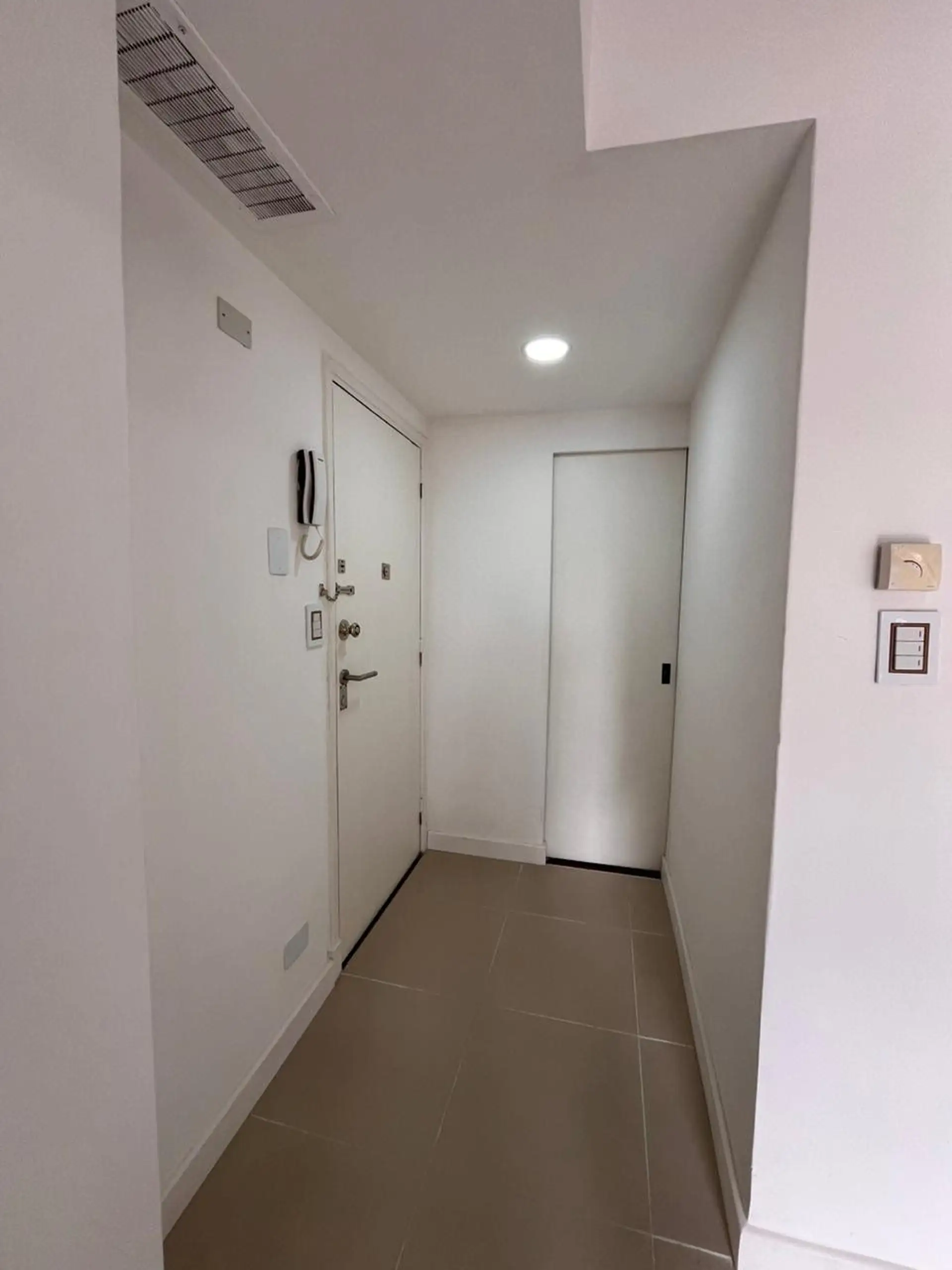 Depto 3 amb, 60m² con balcón y vista al mar — Entre Ríos 1600