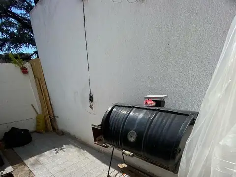 Depto Tipo Casa 4 ambientes con 1 baño