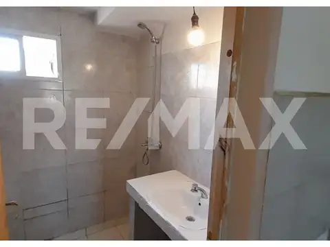 REMAX vende 3 inmuebles en 330mts2