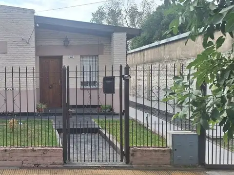 CASA EN VENTA 3 AMBIENTES EN MONTE GRANDE