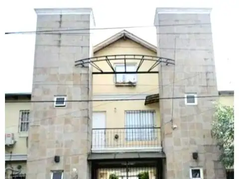 Duplex.3amb con cochera.Presidente Peron 800.Ramos Mejia