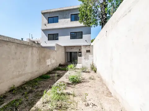 Depto Tipo Casa en Venta al Noroeste