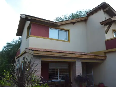 Casa en Venta en Piedra Blanca Arriba, USD 228.000