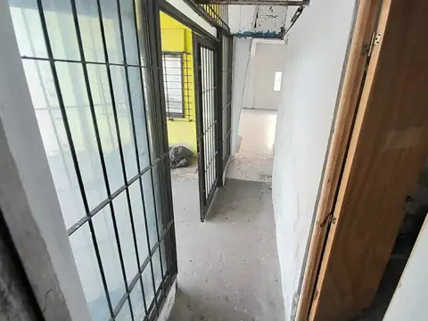 Local en Alquiler Via Púb.