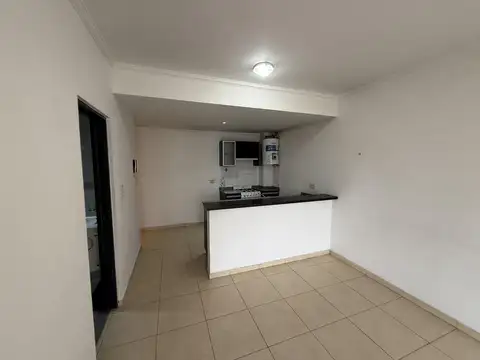 Departamento en  alquiler monoambiente con balcón al frente - Wilde Avellaneda