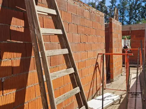 Casa 4 ambientes con 3 baños