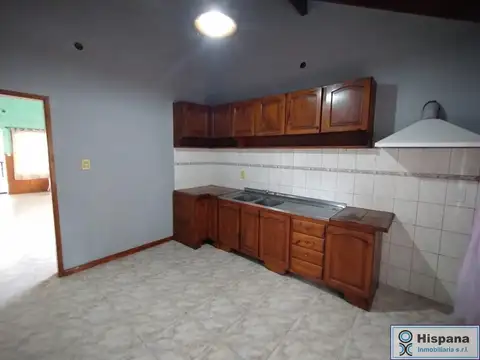 Casa 5 ambientes con 1 baño