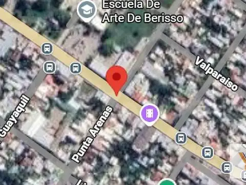 Casa 5 ambientes con 2 baños